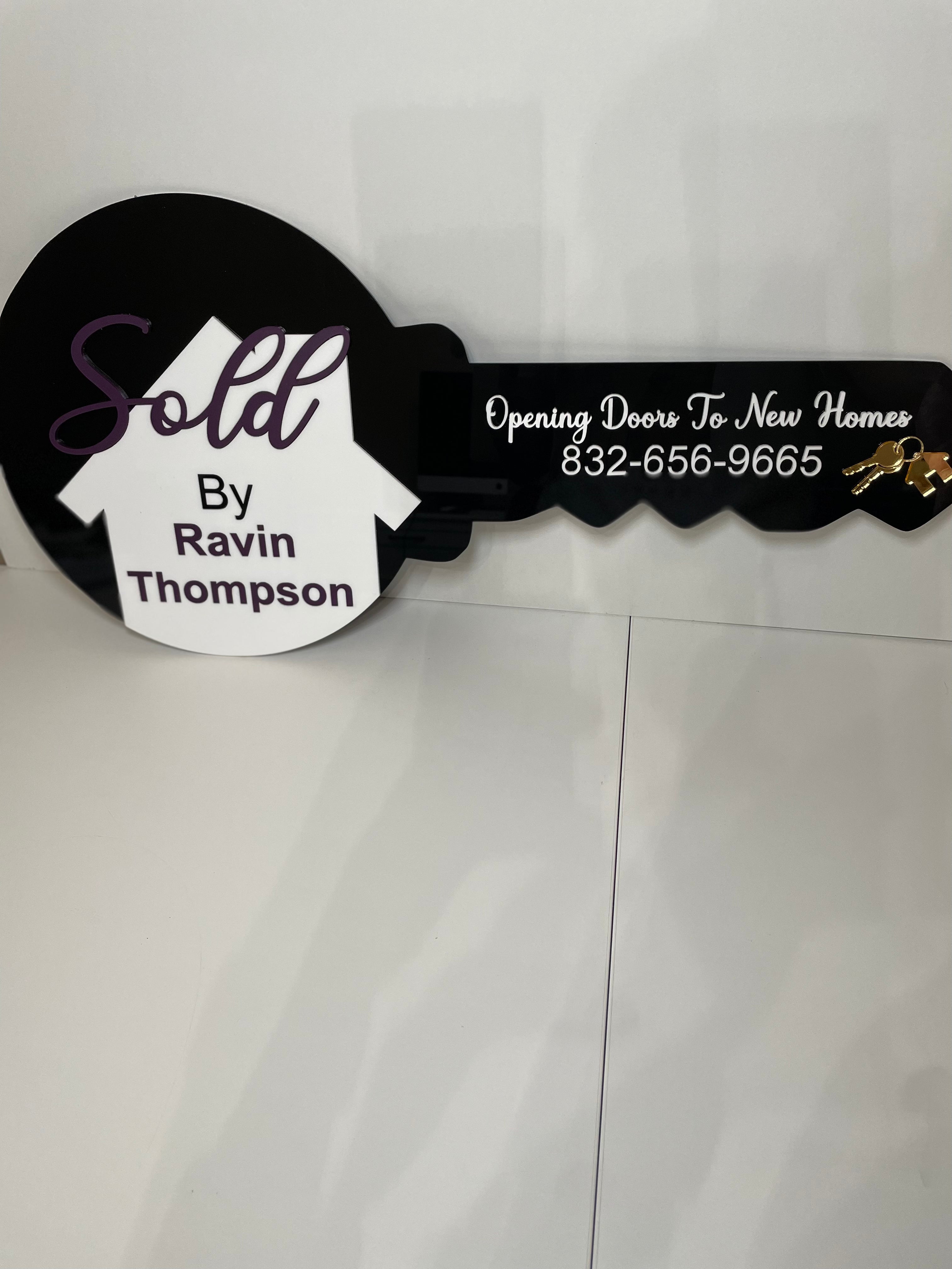 Custom Realtor Closing Keys